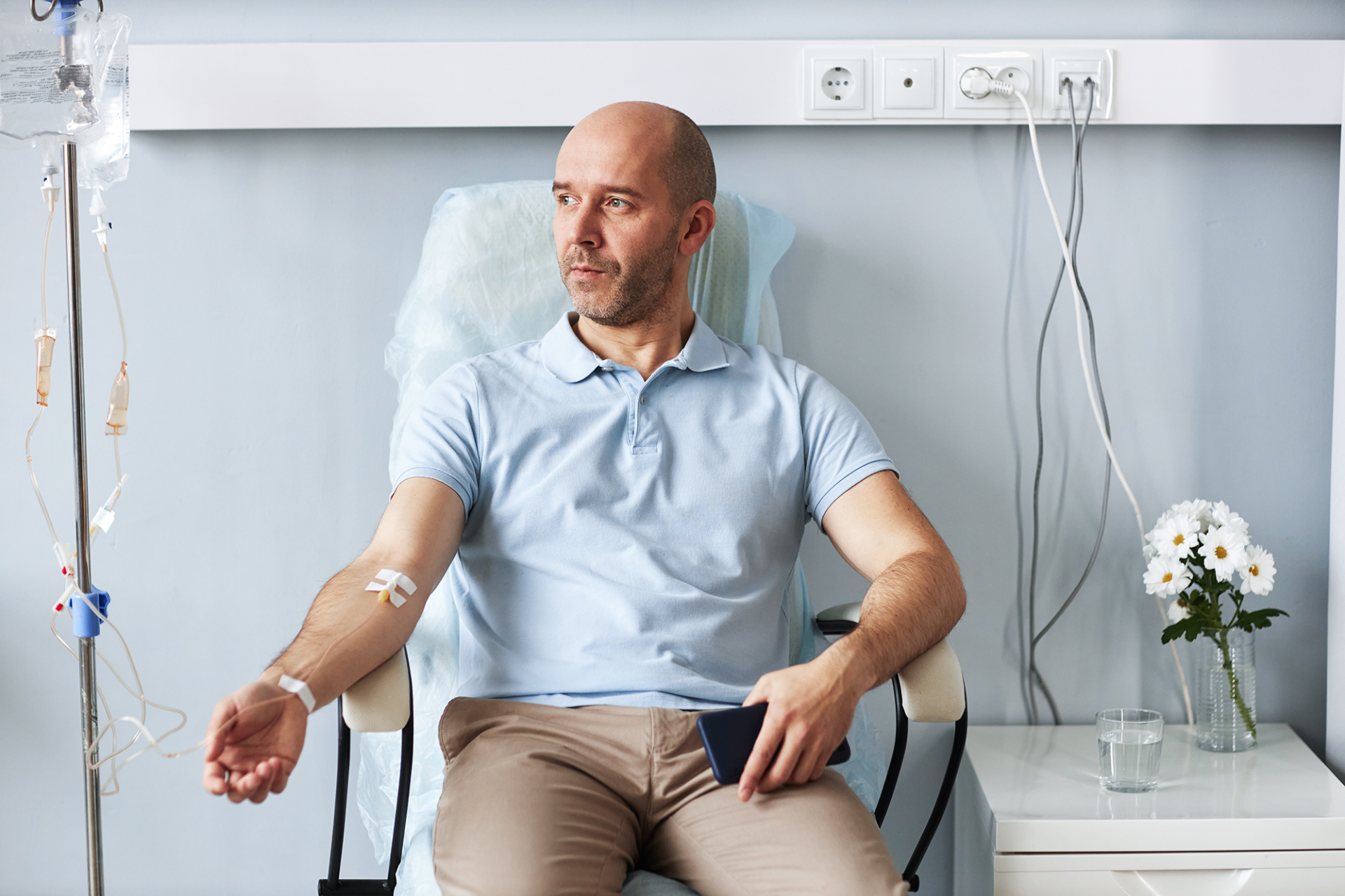Guest receiving a stem cell IV infusion at iCRYO Marietta